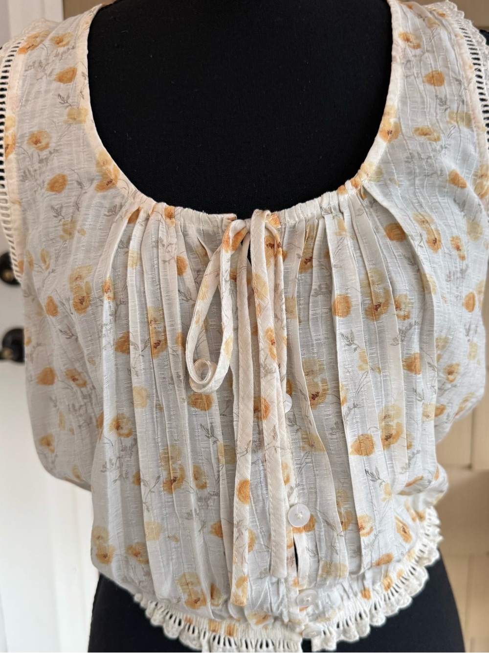 GREYLIN Floral Lace Trim Sleeveless Peasant Top XS Cottagecore Boho